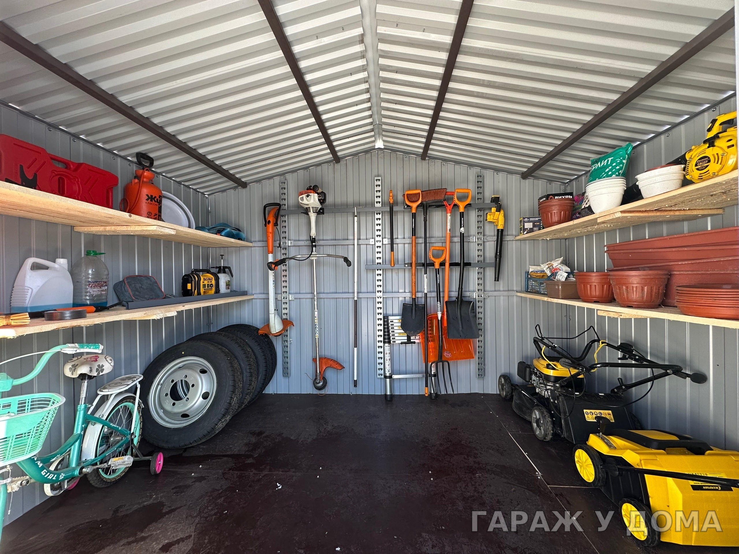 Гараж у дома. Каталог гаражей и хозблоков для любых нужд